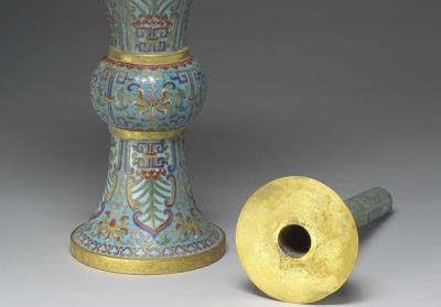 图片[2]-Copper gu-shapeed vase in cloisonne enamels from a five-piece altar set, Qing dynasty (1644-1911)-China Archive